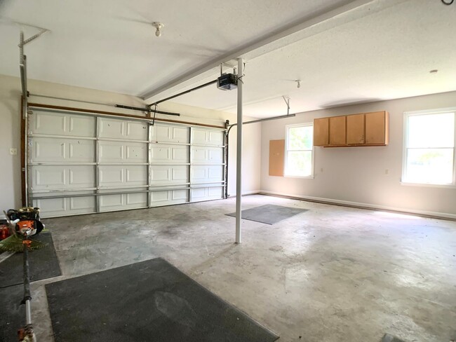 Building Photo - 3300 Tara Blvd