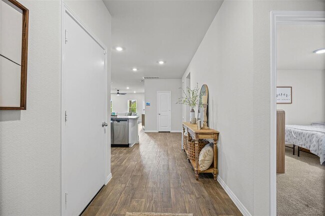 Building Photo - 20120 Andrew Johnson Dr