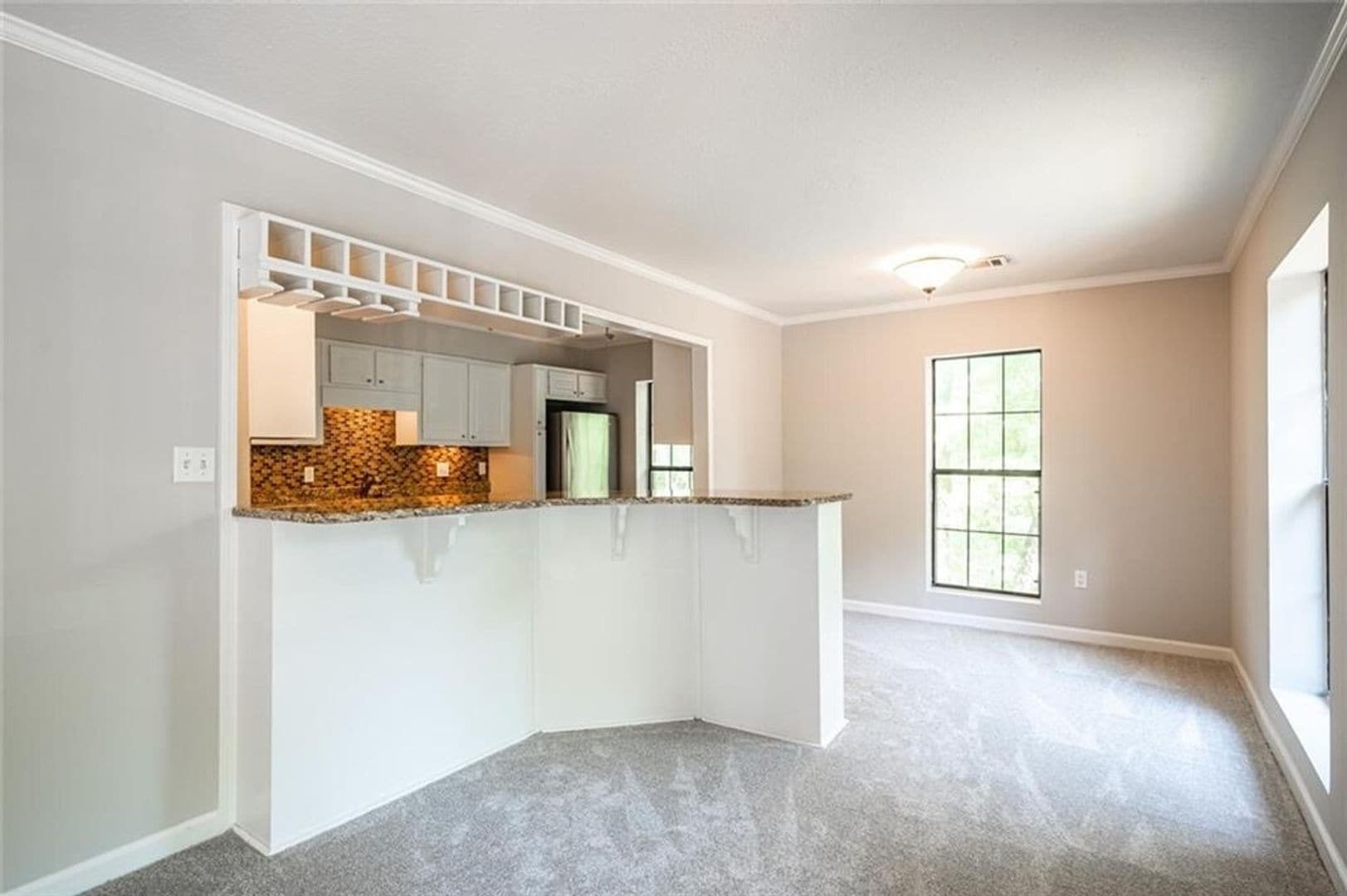 Building Photo - 26202 Plantation Dr NE