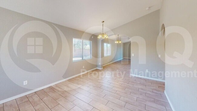 Building Photo - 9462 N Scarlet Tanager Ln