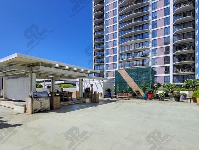Building Photo - 2BR / 2Bath / 1Pkg - Harbor Square - Utili...