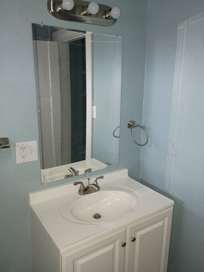 Building Photo - 424-426 Lexington Ave