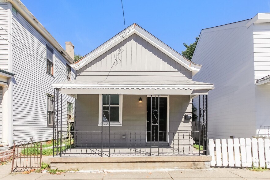 Building Photo - 1718 Garrard St