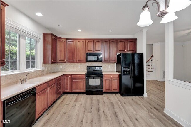 Building Photo - 9410 Harvest Acres Ct