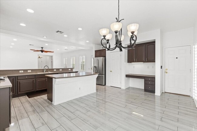 Building Photo - Coming Soon: 3 Bd, 3 Bth, Entertainer's Ki...