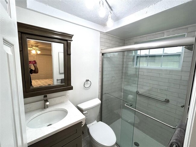 Building Photo - 4211 Stratford Dr