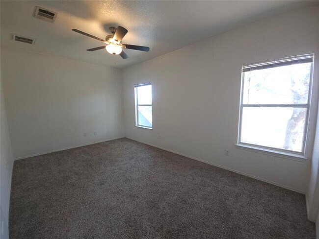 Building Photo - 304 Windridge Village Cove