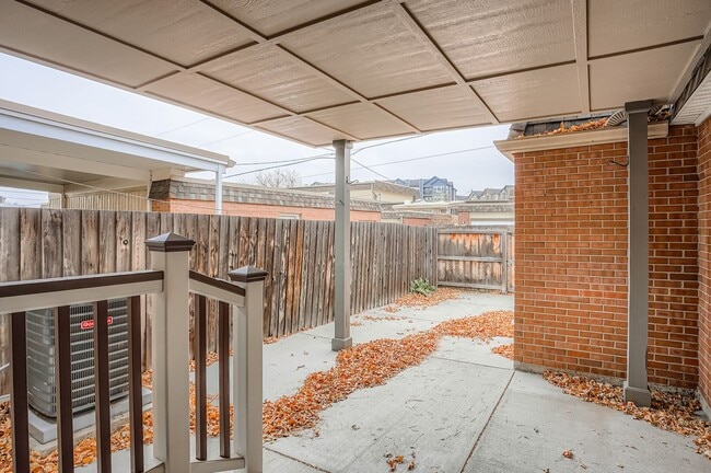 Building Photo - 13149 W Ohio Ave