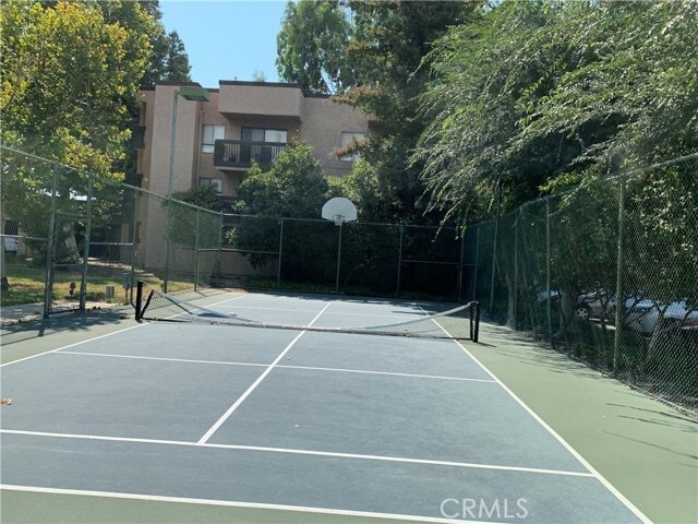 Building Photo - 22100 Burbank Blvd