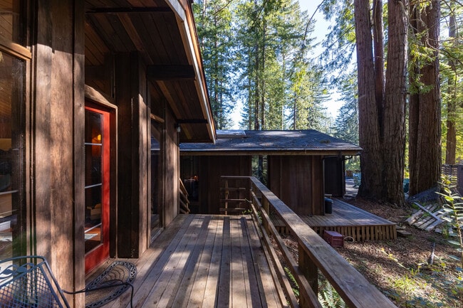 Building Photo - 22000 Timber Cove Rd