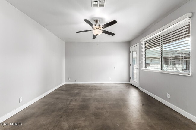 Building Photo - 3011 N 38th St