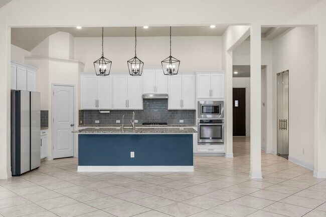 Building Photo - 8222 Lockridge Terrace Ln