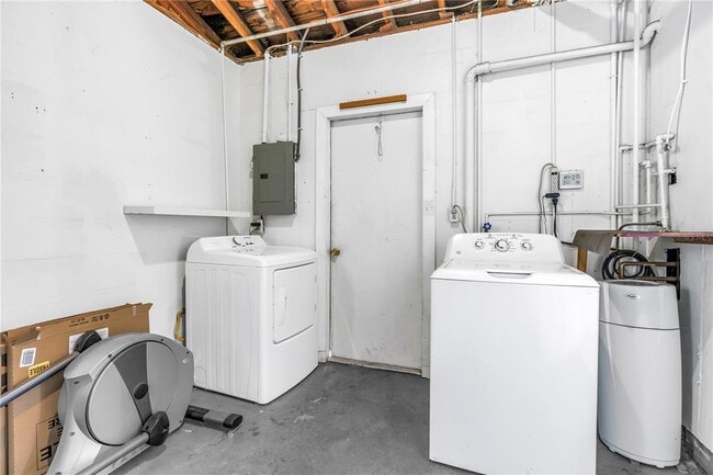 Building Photo - 6519 27th Way N