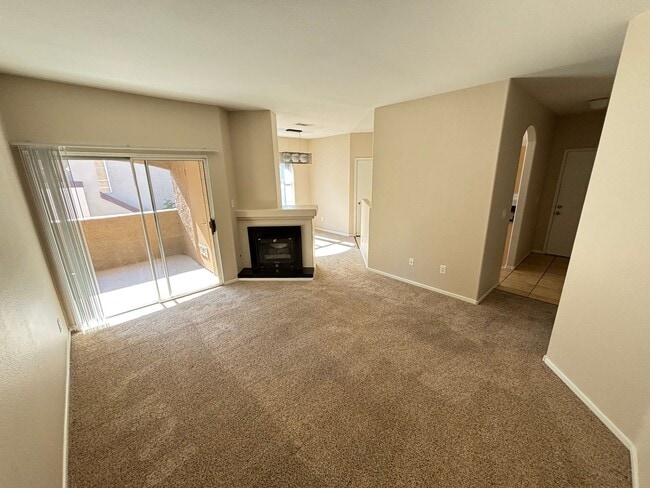 Building Photo - Gorgeous 2bed/2 bath condo in Southwest!