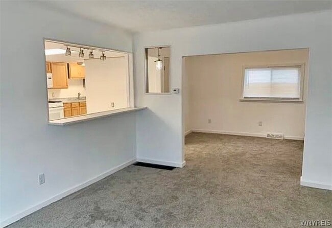 Building Photo - 9563 Oakland St