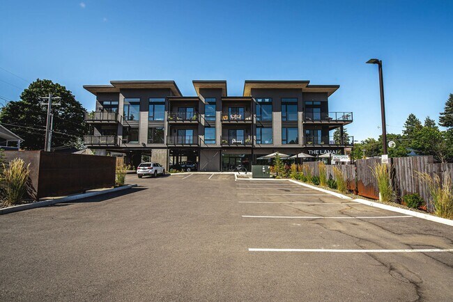 Building Photo - Modern Midtown Living | 2 Bed, 2 Bath Near...