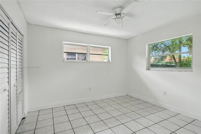 Building Photo - 10848 NE 3rd Ct