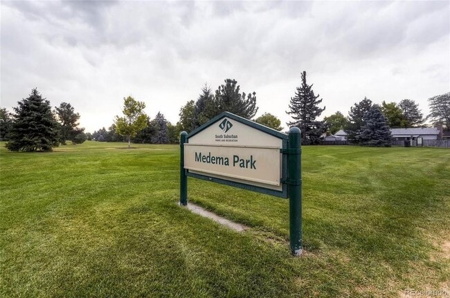 Building Photo - 5004 E Hinsdale Pl