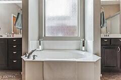 Building Photo - 7657 S Debra Dr