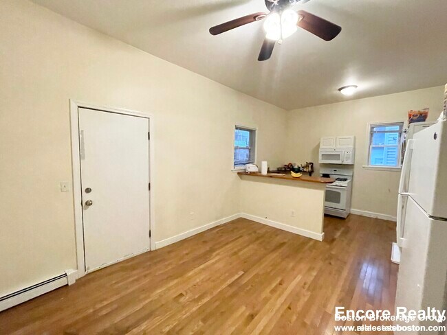 Building Photo - 29 Spring Garden St