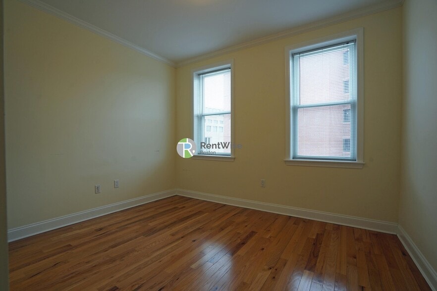 Building Photo - 1 Chauncy St