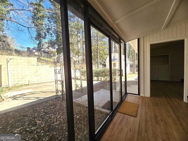 Building Photo - 2015 Gibralter Way