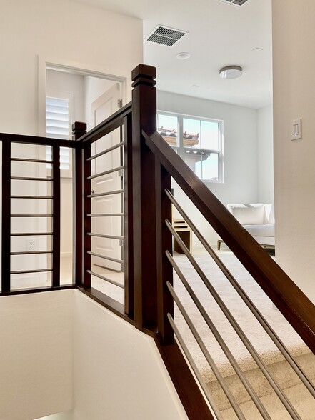 Building Photo - 2759 S Jackrabbit Dr