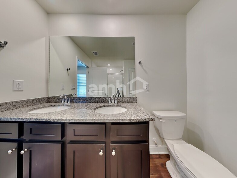 Building Photo - 593 Smt Vw Ln