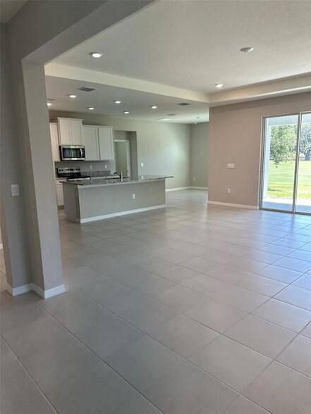 Building Photo - 4970 NW 39th Lp