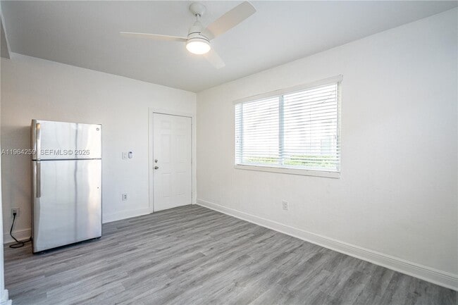 Building Photo - 7315 Carlyle Ave