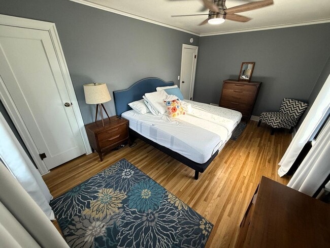 Building Photo - Peterson, D