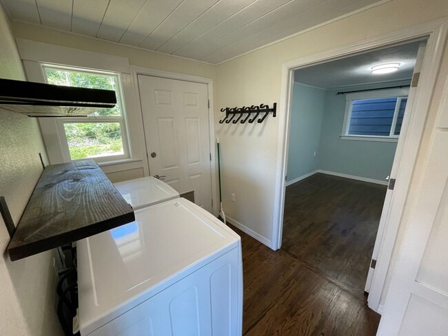 Building Photo - 4314 Eagle View Ct