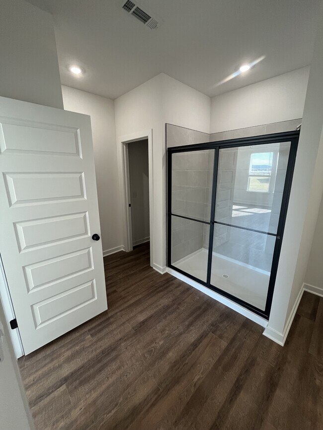 Building Photo - 495 W Gosling Isle