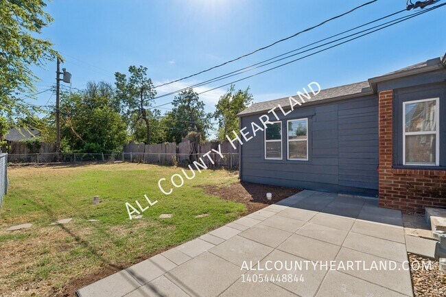 Building Photo - 1118 NW 29th St