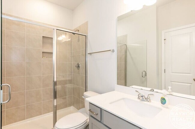 Building Photo - 44 Plantation Dr