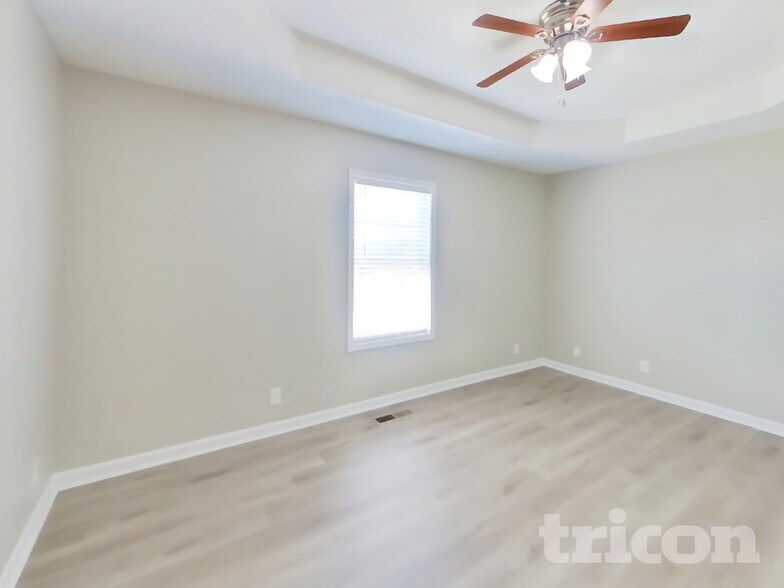 Building Photo - 122 Jesse Brown Dr
