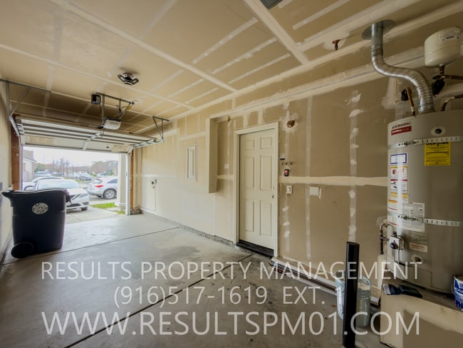 Building Photo - 3 Bedroom 2 bath Home in Natomas