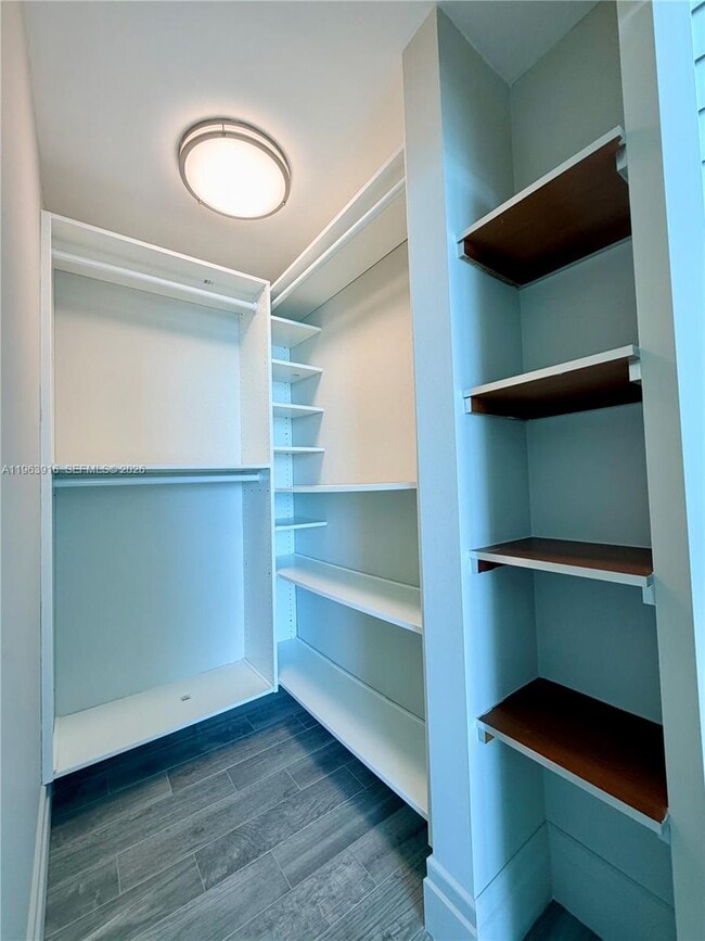 Building Photo - 300 S Biscayne Blvd