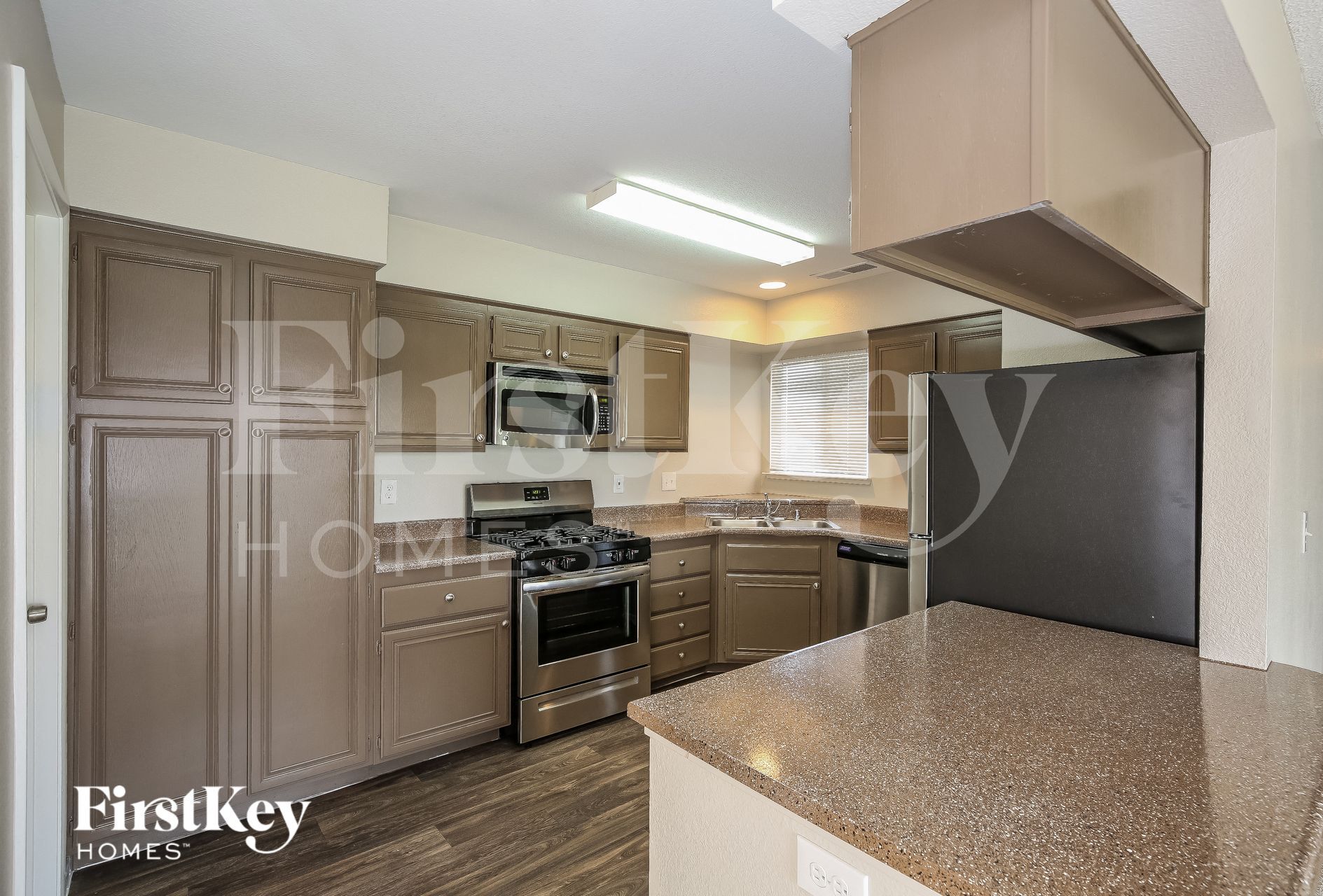 Building Photo - 6533 Chilton Ct