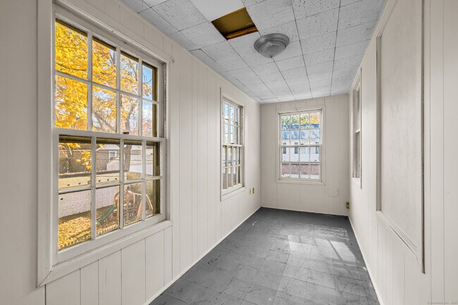 Building Photo - 31 Wolcott Ave