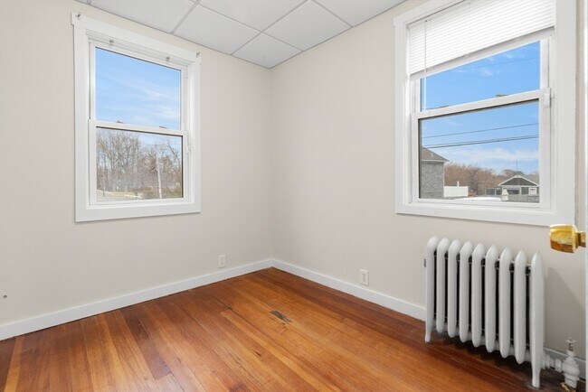 Building Photo - 147 Nahant Rd