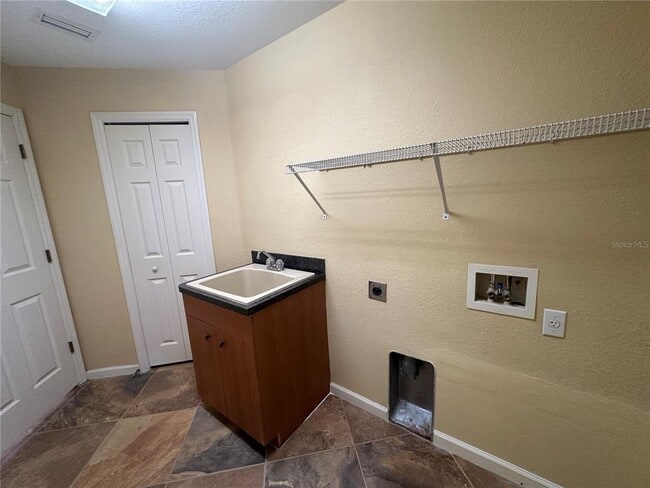 Building Photo - 3308 N Cranberry Blvd