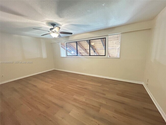 Building Photo - 1660 NW 113th Way