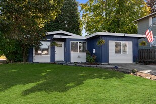 Building Photo - 3731 N Huson St