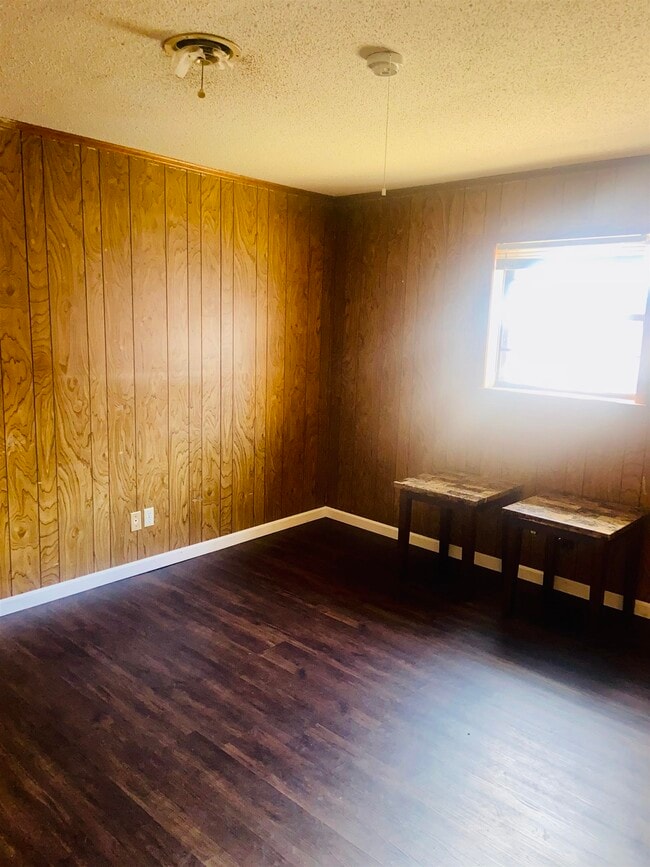 Building Photo - 2237 W Rose St