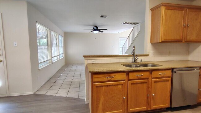 Building Photo - 2208 Ada Ln