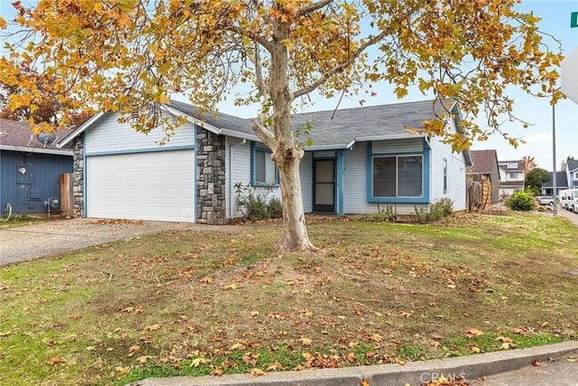 Primary Photo - Welcome to this 3-bedroom, 2-bath home