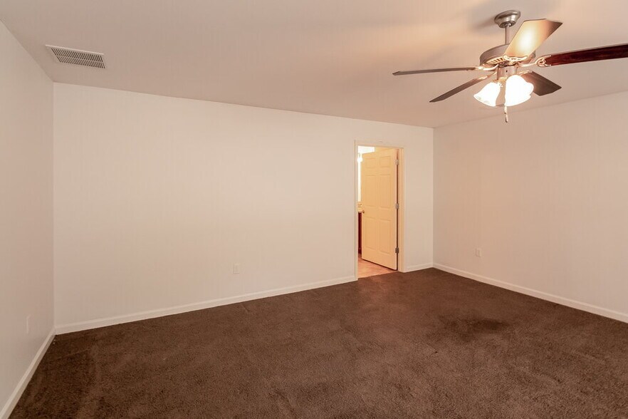 Building Photo - 4061 Colton Dr