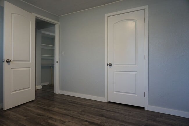 Building Photo - 3706 W Pensacola Cir