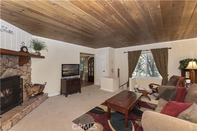 Building Photo - 27875 Rainbow Dr